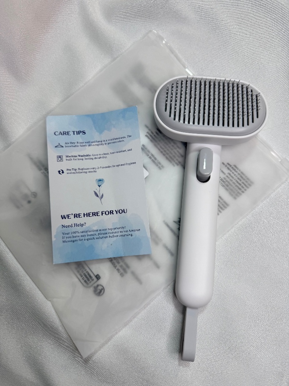 Self Cleaning Slicker Brush for Dogs Cats Retractable Pet Grooming Brush